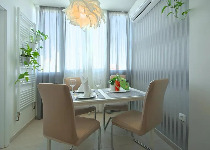 App Enterprise Διαμέρισμα Ουμάγκ